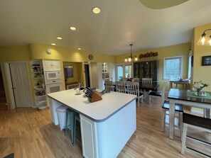 Dining - “Wake Up by the Lake — Private Alaska Stay Near Hiking & ATV Trails” (seward)