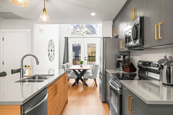 Microwave, oven, stovetop, dishwasher