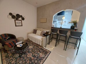 TV - Charming Apartment • Lapa • Saint Teresa (Centro Rio de Janeiro)
