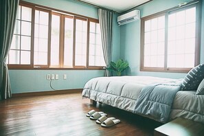 Room - Rock Bear House (Jeju)