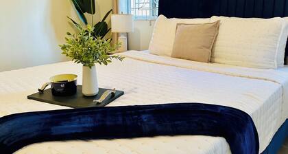 Island Paradise - Free Airport Pickup/Secure/Gated One Bedroom Apt