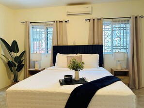 1 bedroom, iron/ironing board, WiFi, bed sheets - Island Paradise - Free Airport Pickup/Secure/Gated One Bedroom Apt (Montego Bay)