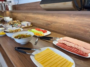 朝食ビュッフェ