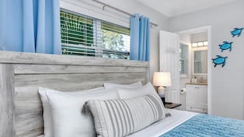 3 bedrooms, desk, iron/ironing board, travel cot