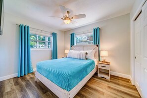 3 camere, una scrivania, ferro/asse da stiro, culla da viaggio