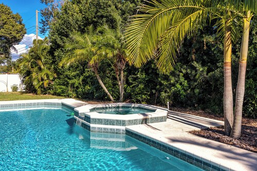  Resort House Sleeps 10 • 3bd 2ba • Heated POOL • Clearwater BEACH 5miles