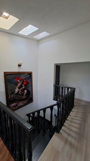 Wi-Fi de cortesia, roupa de cama