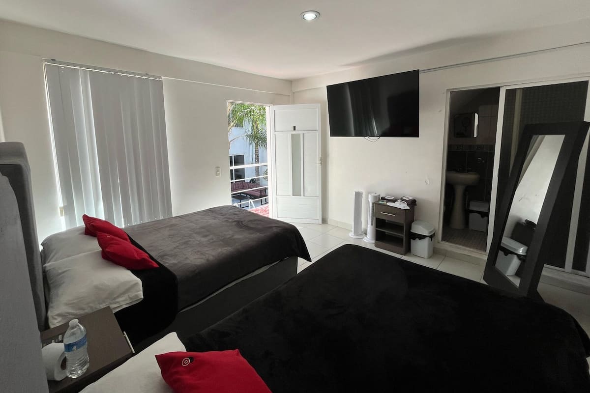 Comfort Room | Free WiFi, bed sheets