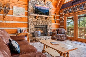 スマートテレビ、暖炉、テレビゲーム