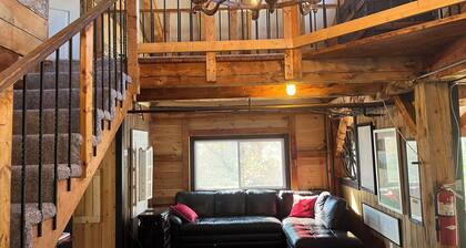 Kilimanjaro Cabin @ Basecamp, sleeps 4