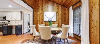 Comal Cabin - A Birdy Vacation Rental