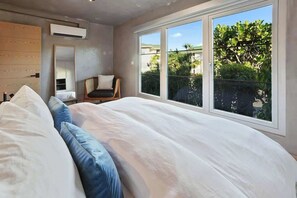 1 bedroom, iron/ironing board, travel cot, free WiFi