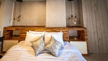 Elite Studio, 1 Queen Bed, Air conditioning, City View
