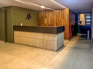 Reception - Edificio Atalanta (Medellín)