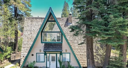 Kokanee Lodge is back! 300 feet from the lake Boat Slip, AC & WIFI