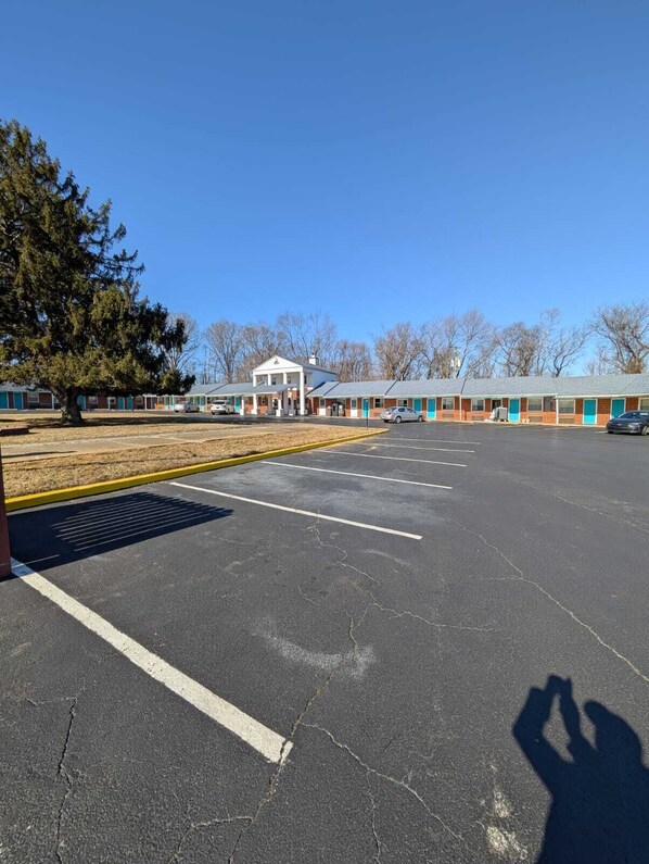 Garden view - Relax Inn (New Castle)