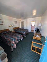 Double Room | Desk, laptop workspace, blackout drapes, free WiFi