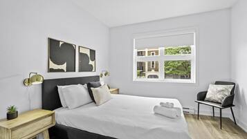 2 bedrooms, iron/ironing board, travel crib, free WiFi