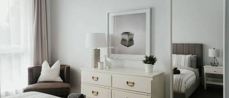 2 bedrooms, desk, iron/ironing board, travel crib