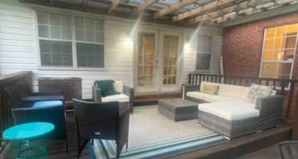 Charming 3-bedroom house centrally located in Starkville. Quiet neighborhood.