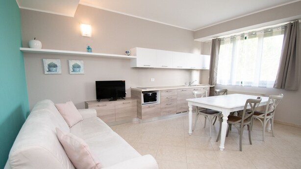 Unclassified image, 1 of 17, button - Luxury Martina Appartamenti-3-fiordaliso (Moniga del Garda)