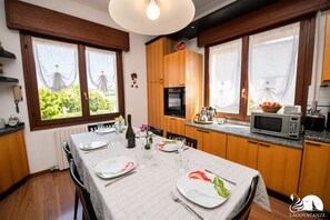 Apartment | 2 bedrooms - Il Cortiletto - Appartamento Anna (Manerba del Garda)