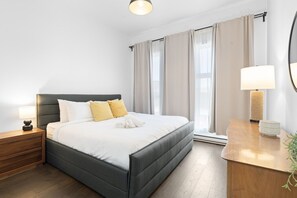 2 bedrooms, iron/ironing board, travel cot, free WiFi