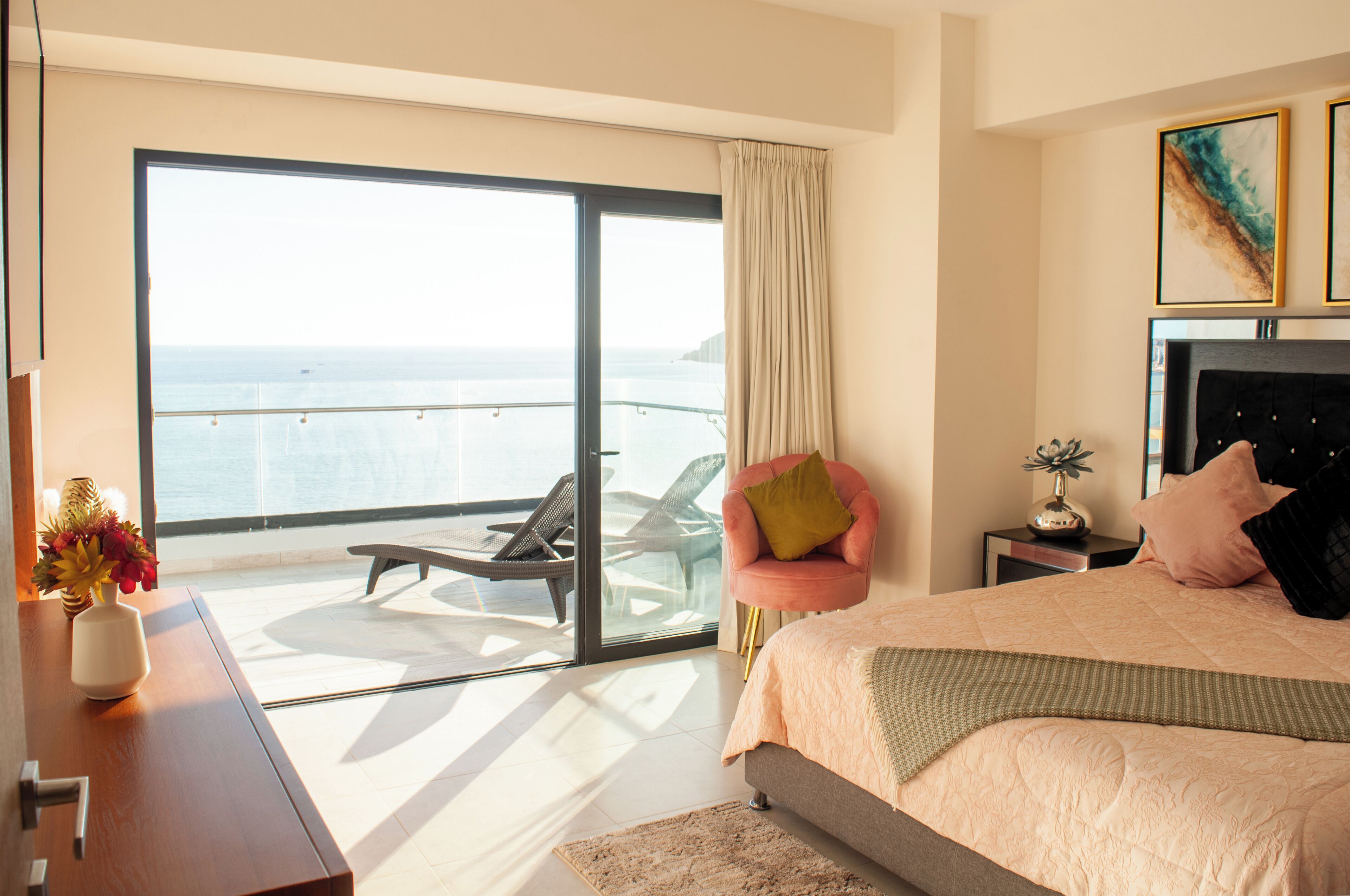 Bügeleisen/Bügelbrett, kostenloses WLAN, Bettwäsche