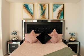 2 Schlafzimmer, Bügeleisen/Bügelbrett, kostenloses WLAN, Bettwäsche