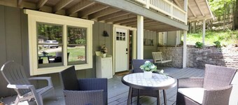 Peaceful, relaxing, family friendly, fully updated 3-bedroom house in Bellville