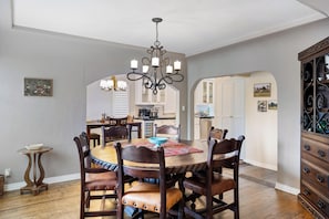 Dining - Spanish Villa Style With Luxury Furniture & Yard! (Los Angeles)