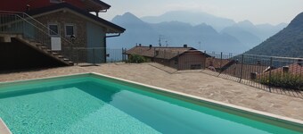 0901BG - Blondie House