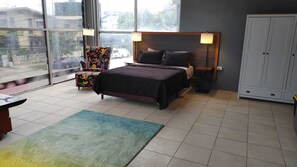 1 habitación, tabla de planchar con plancha, wifi y ropa de cama 