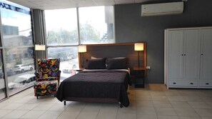 1 habitación, tabla de planchar con plancha, wifi y ropa de cama 