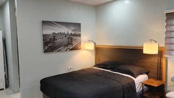 1 chambre, fer et planche Ă repasser, Wi-Fi, draps fournis