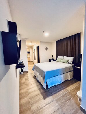 1 bedroom, desk, iron/ironing board, free WiFi