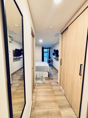 1 Schlafzimmer, Schreibtisch, Bügeleisen/Bügelbrett, kostenloses WLAN