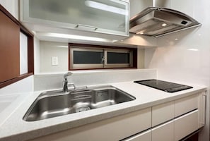 Private kitchen - CITYSPIRE Sakuragawa II (Osaka)