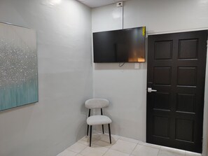 Interior - Tranquility Hotel Suite RD, walking distance to the QPS, Ariapita Ave, & EV Zoo, (Port of Spain)