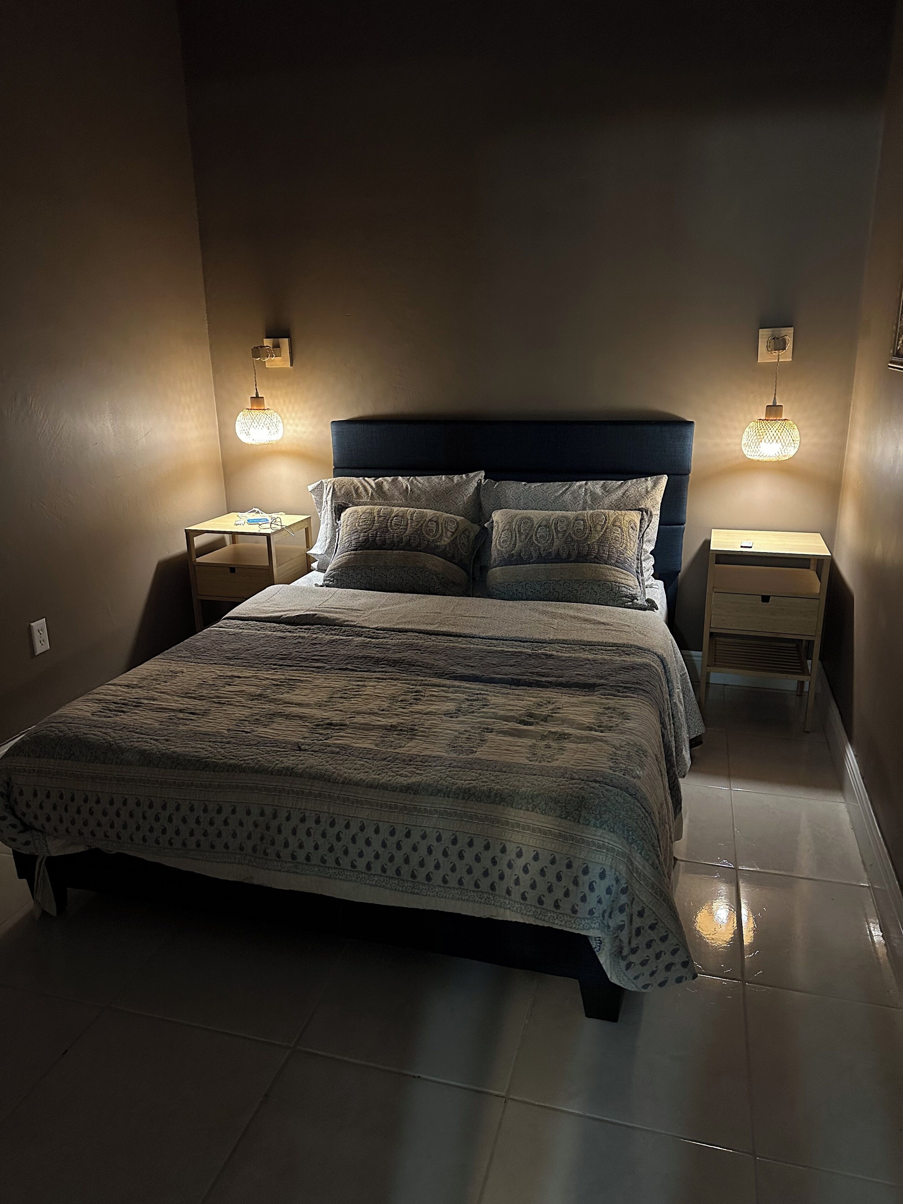 3 bedrooms, iron/ironing board, WiFi, bed sheets