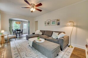 Smart TV - Charming 3-bedroom house with WiFi in welcoming Augusta (Augusta)