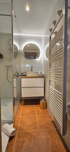 Shower, hair dryer, towels - Mini Caseddu T2, Pool & sea view, Alba Rossa N°11 (Serra-di-Ferro)