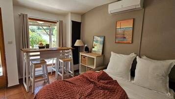 1 soverom, wi-fi (inkludert) og sengetĂžy