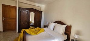 1 bedroom, iron/ironing board, free WiFi, bed sheets
