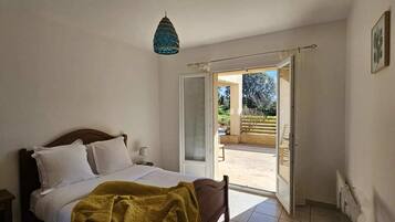 1 sovrum, strykjÀrn/strykbrÀda, gratis wi-fi och sÀngklÀder