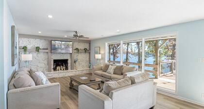 2 Lakefront Homes: Wide Decks, Great View, Kayaks