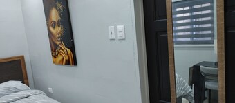 Tranquility Hotel Suite RC, walking distance to the QPS, Ariapita Ave, & EV Zoo,