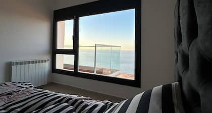 T4 - Breathtaking view of the sea and Santa Cruz - 2-minute walk from the Akid