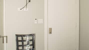 Standard Single Room, 1 Double Bed | Blackout curtains, iron/ironing board, free WiFi