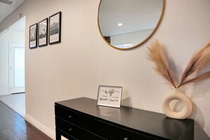 Interior - Beautiful & Centrally Located close to everything 3- bedroom home, AC, WiFi (Baldwin Park)